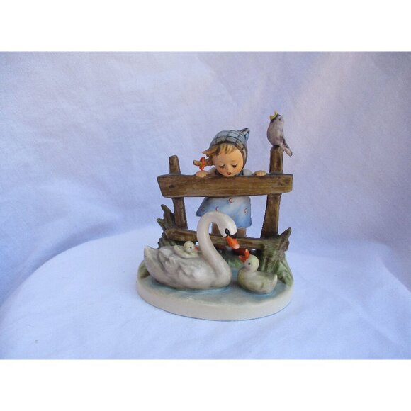 Hummel Goebel figurine Feathered Friends #344 Mother's Day gift collectible - Picture 1 of 8